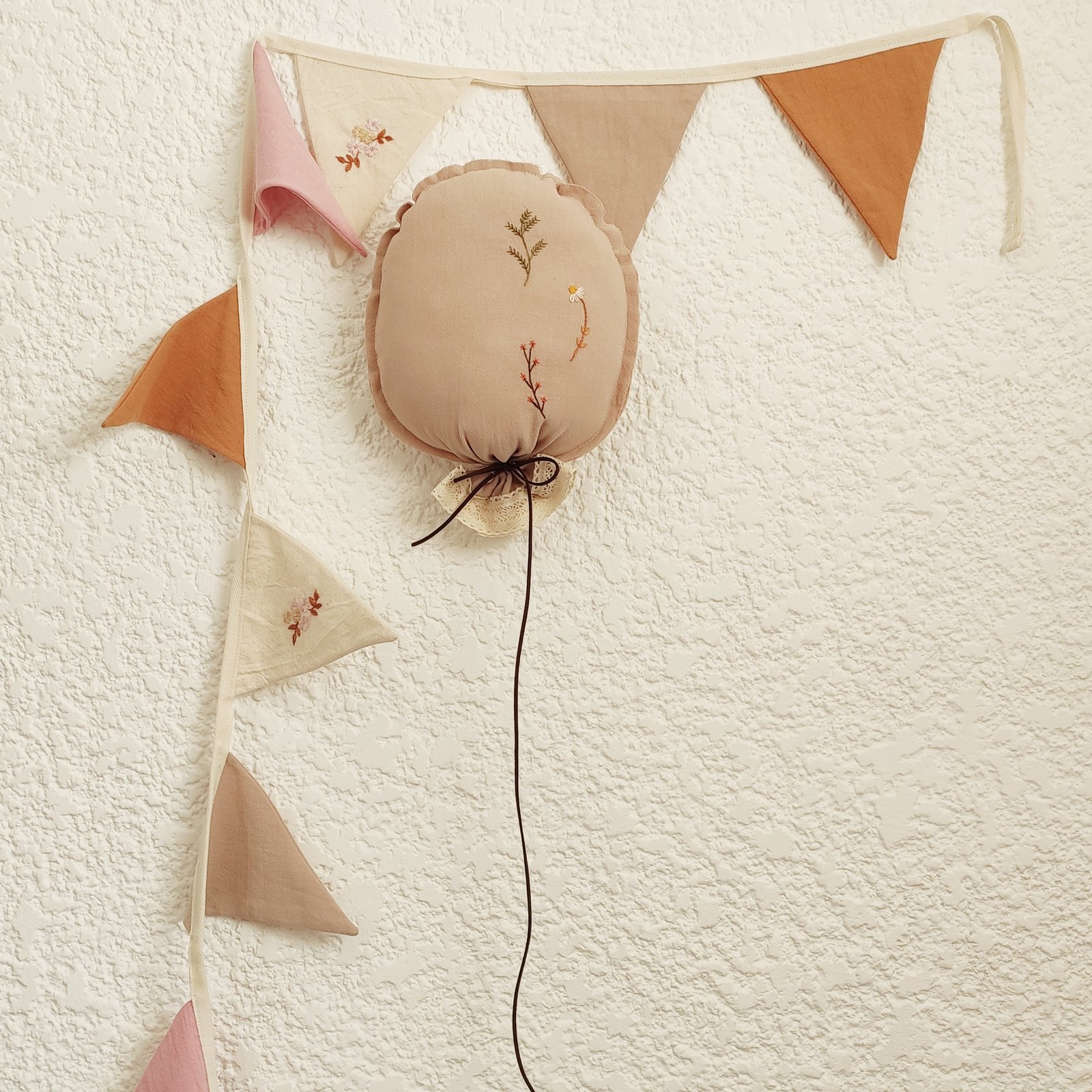 Banderín Bordado - Flores - Imagen 2