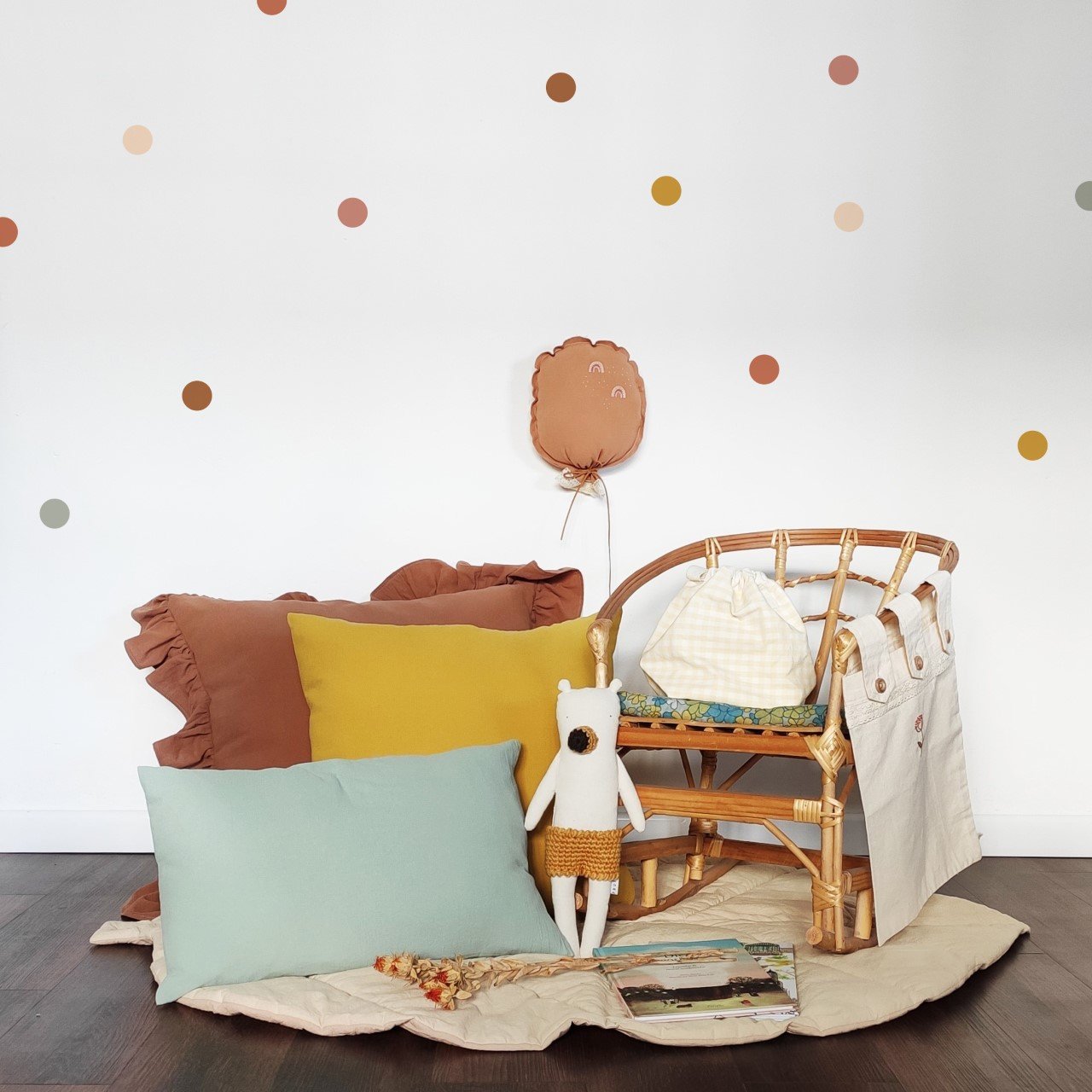 Vinilo Dots Nordico - Chocolate